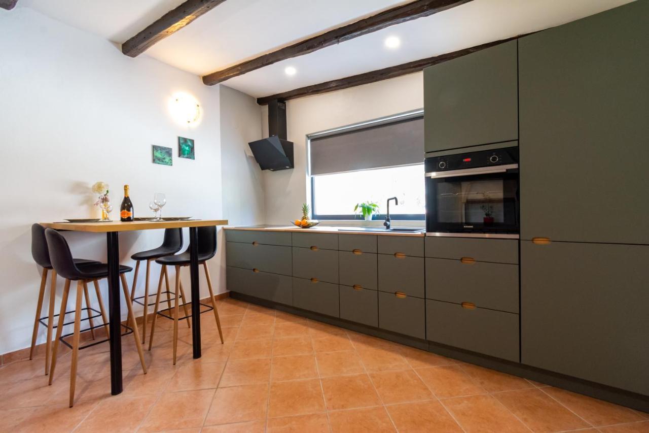 House 1119 Villa Muntic Ngoại thất bức ảnh